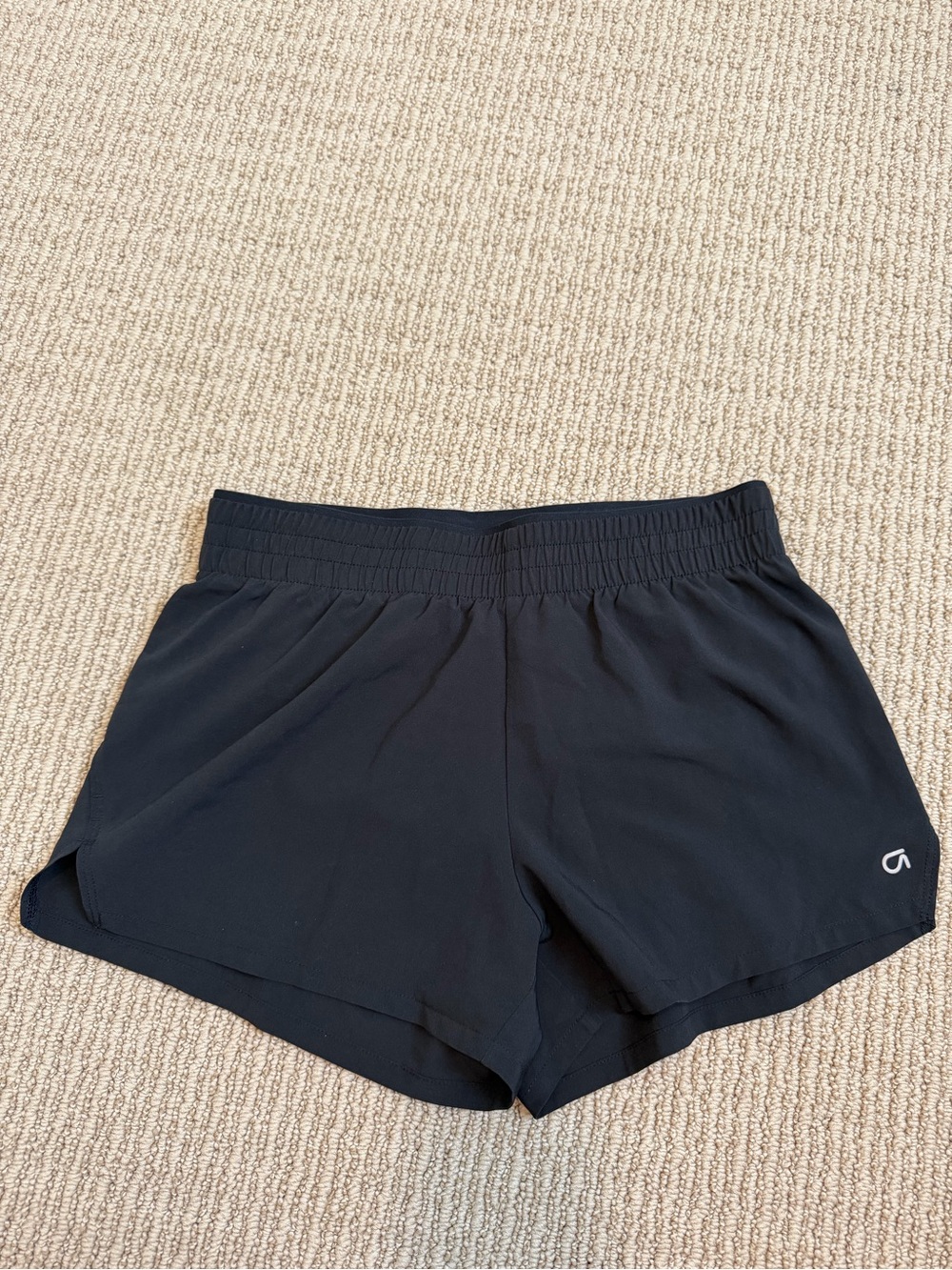 Gap Fit 3 inch Running Shorts in Black